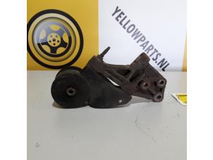 Gebruikte Motorsteun Suzuki Alto (RF410) 1.1 16V Prijs € 20,00 Margeregeling aangeboden door Yellow Parts