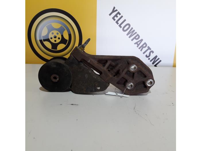 Gebruikte Motorrubber Suzuki Alto (RF410) 1.1 16V Prijs € 20,00 Margeregeling aangeboden door Yellow Parts