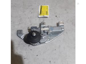 Gebruikte Motor Ruitenwisser achter Suzuki Swift (ZA/ZC/ZD) 1.2 16_ Prijs € 29,99 Margeregeling aangeboden door Yellow Parts