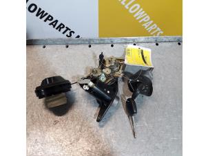 Gebruikte Set Cilindersloten (compleet) Suzuki Ignis Prijs € 60,00 Margeregeling aangeboden door Yellow Parts