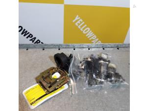 Gebruikte Set Cilindersloten (compleet) Suzuki Wagon-R+ (RB) 1.3 16V Prijs € 50,00 Margeregeling aangeboden door Yellow Parts