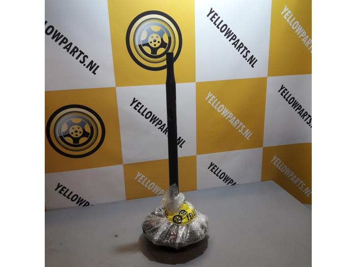 Gebruikte Aandrijfas rechts-achter Suzuki Grand Vitara I (FT/GT/HT) 2.0 16V Prijs € 49,99 Margeregeling aangeboden door Yellow Parts