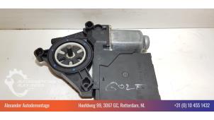 Gebruikte Motor electrisch raam Volkswagen Golf V (1K1) 1.9 TDI Prijs € 50,00 Margeregeling aangeboden door Alexander Autodemontage