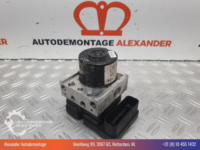 Gebruikte ABS Pomp Renault Laguna II (BG) 1.9 dCi 110 Prijs € 200,00 Margeregeling aangeboden door Alexander Autodemontage