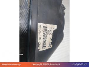 Gebruikte Koplamp rechts Ford Focus 2 Wagon 1.6 16V Prijs € 40,00 Margeregeling aangeboden door Alexander Autodemontage