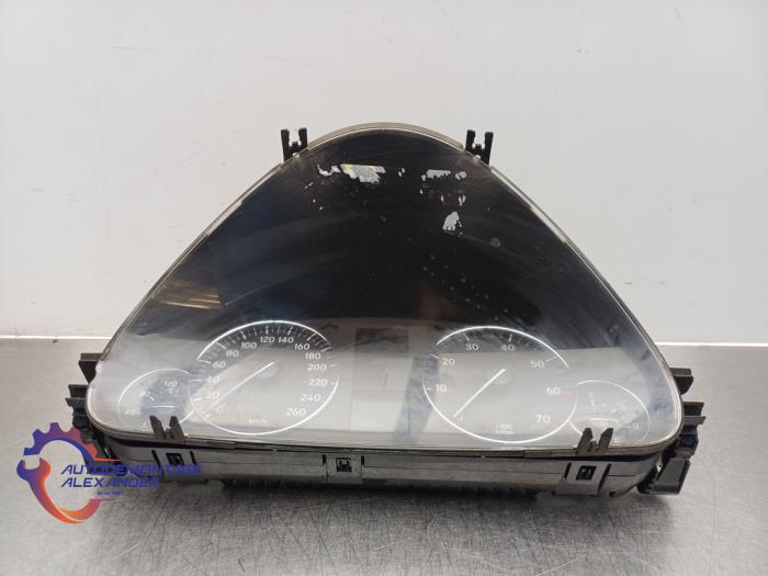 Gebruikte Cockpit Mercedes C (W203) 2.2 C-220 CDI 16V Prijs € 70,00 Margeregeling aangeboden door Alexander Autodemontage