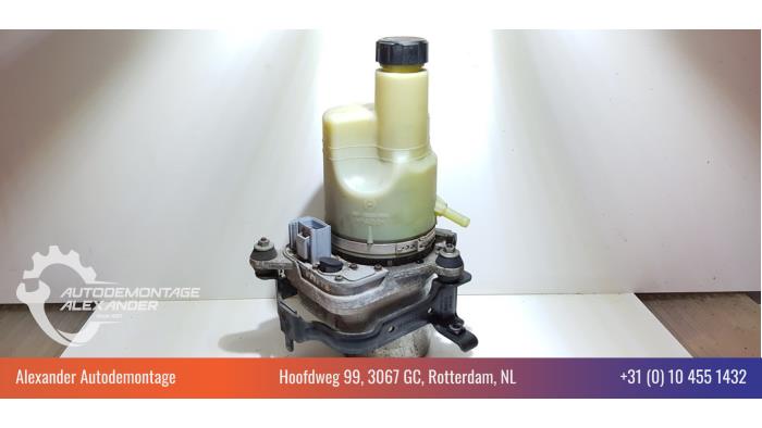 Gebruikte Pomp Servo Volvo C30 (EK/MK) 1.6 D 16V Prijs € 70,00 Margeregeling aangeboden door Alexander Autodemontage