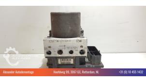 Gebruikte ABS Pomp Renault Trafic New (FL) 2.0 dCi 16V 90 Prijs € 140,00 Margeregeling aangeboden door Alexander Autodemontage