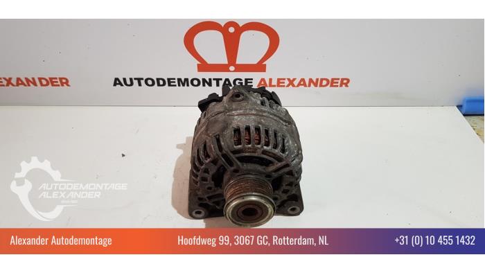 Gebruikte Dynamo Renault Clio III (BR/CR) 1.5 dCi 85 Prijs € 30,00 Margeregeling aangeboden door Alexander Autodemontage