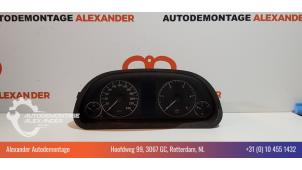 Gebruikte Instrumentenpaneel Mercedes A (W169) 1.5 A-150 5-Drs. Prijs € 50,00 Margeregeling aangeboden door Alexander Autodemontage