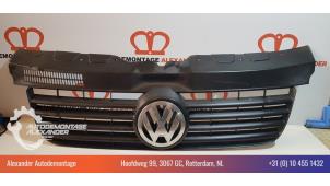 Gebruikte Grille Volkswagen Transporter T5 2.5 TDi 4Motion Prijs € 35,00 Margeregeling aangeboden door Alexander Autodemontage