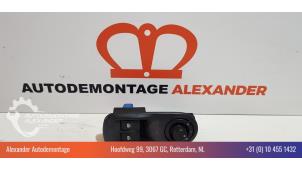 Gebruikte Ruit schakelaar elektrisch Opel Vivaro 2.0 CDTI Prijs € 25,00 Margeregeling aangeboden door Alexander Autodemontage