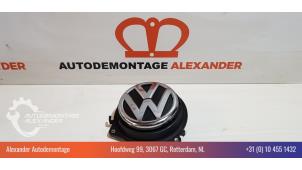 Gebruikte Handgreep Achterklep Volkswagen Polo V (6R) 1.2 TDI 12V BlueMotion Prijs € 20,00 Margeregeling aangeboden door Alexander Autodemontage