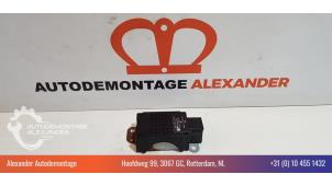 Gebruikte Telefoon Module Volkswagen Golf V (1K1) 1.9 TDI Prijs € 17,50 Margeregeling aangeboden door Alexander Autodemontage