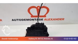 Gebruikte Slotmechaniek Portier 2Deurs links Renault Clio III (BR/CR) 1.6 16V Prijs € 30,00 Margeregeling aangeboden door Alexander Autodemontage