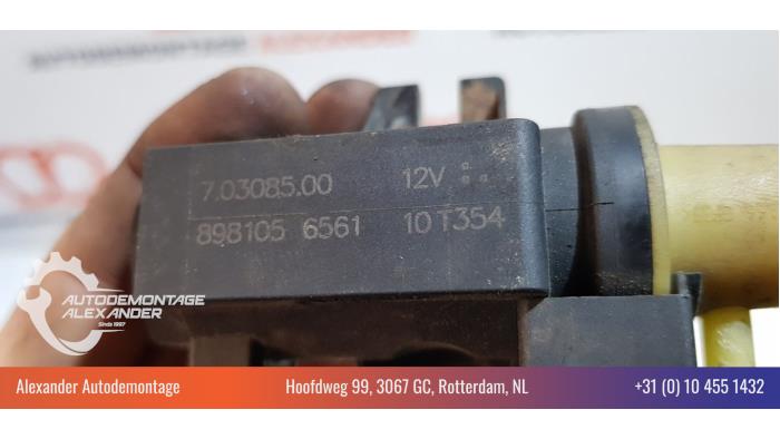 Overdrukklep Turbo van een Opel Astra J (PC6/PD6/PE6/PF6) 1.7 CDTi 16V 125 2011