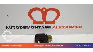 Gebruikte Overdrukklep Turbo Opel Astra J (PC6/PD6/PE6/PF6) 1.7 CDTi 16V 125 Prijs € 30,00 Margeregeling aangeboden door Alexander Autodemontage