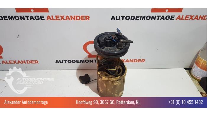 Gebruikte Tank element Pomp Volkswagen Caddy III (2KA,2KH,2CA,2CH) 2.0 SDI Prijs € 70,00 Margeregeling aangeboden door Alexander Autodemontage