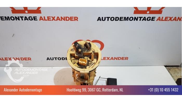 Gebruikte Tank element Pomp BMW 3 serie (E46/4) 330d 24V Prijs € 45,00 Margeregeling aangeboden door Alexander Autodemontage