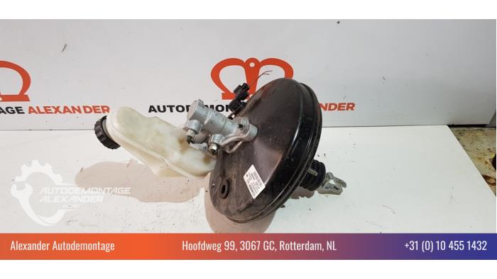 Gebruikte Rembekrachtiger Toyota Aygo (B40) 1.0 12V VVT-i Prijs € 70,00 Margeregeling aangeboden door Alexander Autodemontage