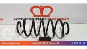 Gebruikte Schroefveer voor Toyota Aygo (B40) 1.0 12V VVT-i Prijs € 20,00 Margeregeling aangeboden door Alexander Autodemontage