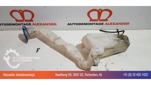 Gebruikte Ruitensproeiertank voor Renault Scénic II (JM) 1.6 16V Prijs € 20,00 Margeregeling aangeboden door Alexander Autodemontage