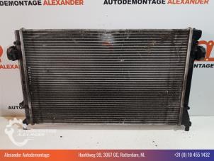 Gebruikte Radiateur Volkswagen Touran (1T1/T2) 1.6 FSI 16V Prijs € 70,00 Margeregeling aangeboden door Alexander Autodemontage