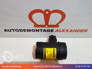 Gebruikte Luchtmassameter Volkswagen Golf IV (1J1) 1.9 TDI Prijs € 50,00 Margeregeling aangeboden door Alexander Autodemontage