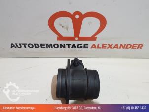 Gebruikte Luchtmassameter Volkswagen Caddy Combi III (2KB,2KJ) 1.9 TDI Prijs € 30,00 Margeregeling aangeboden door Alexander Autodemontage