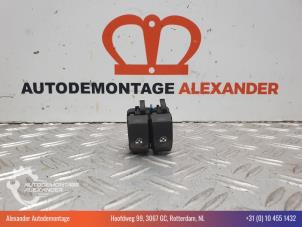Gebruikte Ruit schakelaar elektrisch Opel Vivaro 2.0 CDTI Prijs € 25,00 Margeregeling aangeboden door Alexander Autodemontage