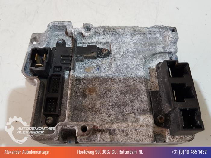 Stuurbekrachtiging Computer van een Ford Fiesta 6 (JA8) 1.6 TDCi 16V 95 2010