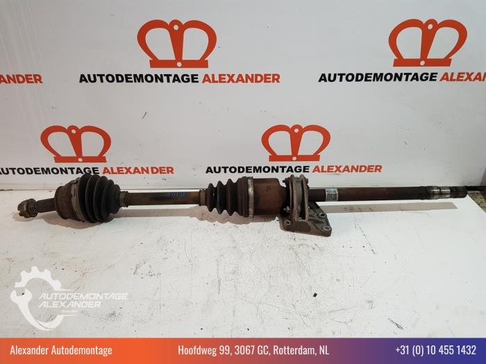 Gebruikte Steekas rechts-voor Alfa Romeo MiTo (955) 1.3 JTDm 16V Prijs € 30,00 Margeregeling aangeboden door Alexander Autodemontage