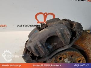 Gebruikte Remklauw (Tang) rechts-voor Alfa Romeo MiTo (955) 1.3 JTDm 16V Prijs € 45,00 Margeregeling aangeboden door Alexander Autodemontage