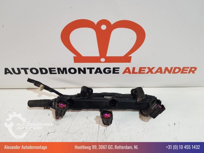 Gebruikte Injector brug Volkswagen Up! (121) 1.0 12V 75 Prijs € 50,00 Margeregeling aangeboden door Alexander Autodemontage