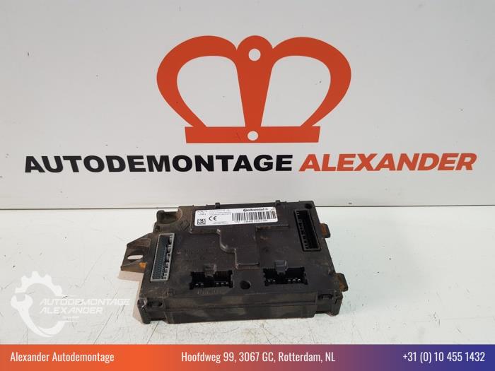 Gebruikte Sam module Renault Clio IV (5R) 0.9 Energy TCE 90 12V Prijs € 45,00 Margeregeling aangeboden door Alexander Autodemontage