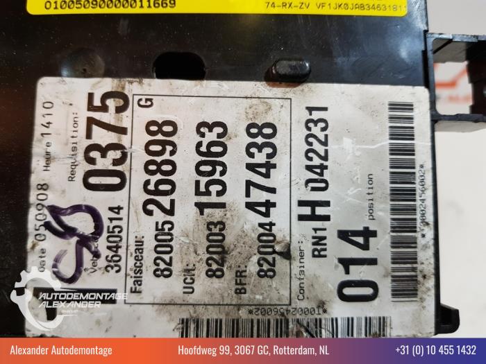 Centrale Deurvergrendelings Module van een Renault Espace (JK) 3.0 dCi V6 24V 2005