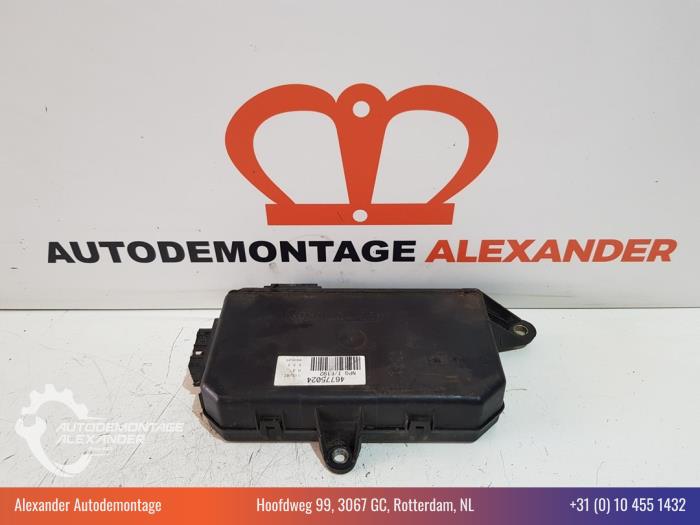Gebruikte Sam module Fiat Stilo (192A/B) 2.4 20V Abarth 3-Drs. Prijs € 20,00 Margeregeling aangeboden door Alexander Autodemontage
