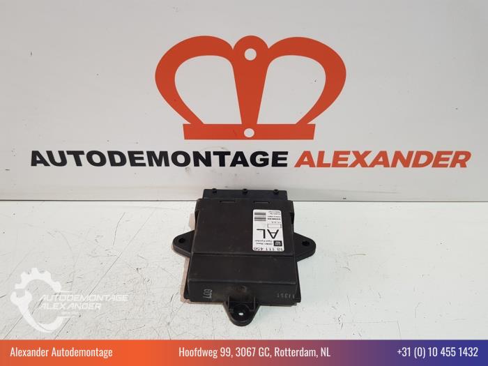 Gebruikte Deur module Opel Vectra C GTS 2.2 16V Prijs € 22,50 Margeregeling aangeboden door Alexander Autodemontage