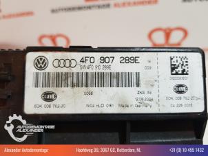 BCM van een Audi A6 Quattro (C6) 3.2 V6 24V FSI 2005