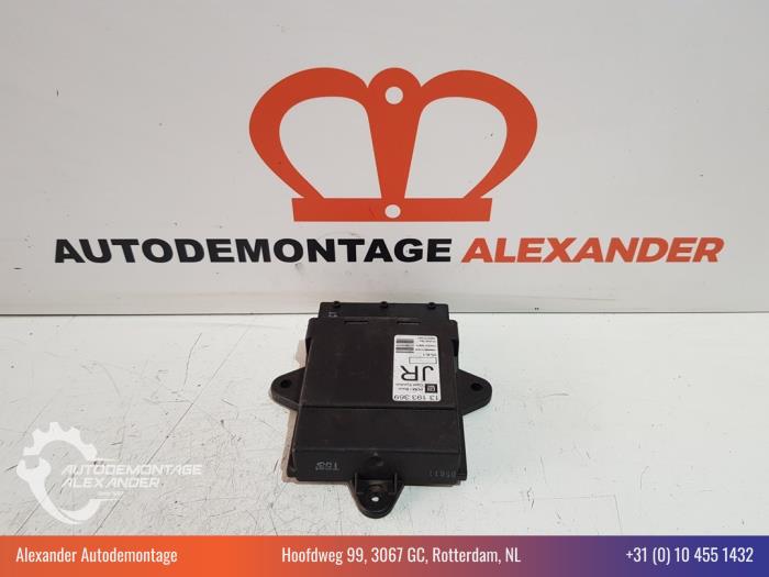 Gebruikte Module Centrale Deurvergrendeling Opel Vectra C GTS 2.2 DIG 16V Prijs € 25,00 Margeregeling aangeboden door Alexander Autodemontage