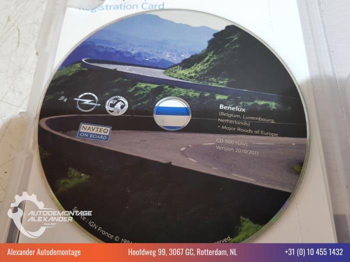 Navigatie CD van een Opel Insignia Sports Tourer 2.0 CDTI 16V 130 ecoFLEX 2010