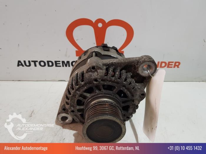 Dynamo van een Opel Insignia Sports Tourer 2.0 CDTI 16V 130 ecoFLEX 2010