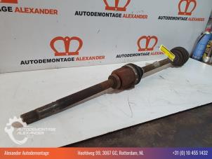 Gebruikte Cardanas rechts-voor (VWA) Renault Master III (JV) 2.3 dCi 16V 145 Prijs op aanvraag aangeboden door Alexander Autodemontage