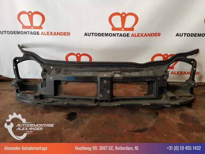 Gebruikte Frontpaneel Opel Vivaro 2.0 CDTI Prijs € 50,00 Margeregeling aangeboden door Alexander Autodemontage