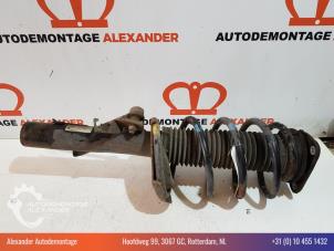 Gebruikte Schokbreker rechts-voor Ford C-Max (DM2) 1.6 16V Prijs op aanvraag aangeboden door Alexander Autodemontage