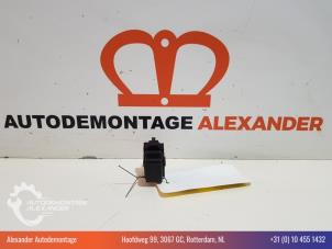 Gebruikte Ruit schakelaar elektrisch Toyota Corolla Verso (R10/11) 1.8 16V VVT-i Prijs op aanvraag aangeboden door Alexander Autodemontage