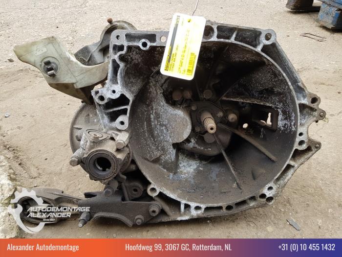 Gebruikte Versnellingsbak Citroen Berlingo 1.6 Hdi 16V 90 Prijs € 40,00 Margeregeling aangeboden door Alexander Autodemontage
