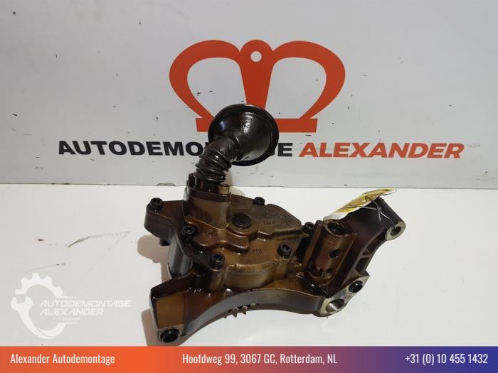 Gebruikte Oliepomp Volkswagen Touran (1T1/T2) 1.6 FSI 16V Prijs € 70,00 Margeregeling aangeboden door Alexander Autodemontage