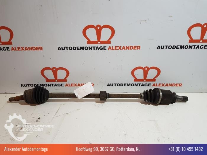 Gebruikte Aandrijfas rechts-voor Smart Forfour (454) 1.0 12V Prijs € 25,00 Margeregeling aangeboden door Alexander Autodemontage