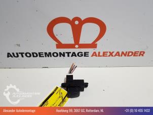 Gebruikte Ruit schakelaar elektrisch Nissan Primera Wagon (W12) 2.0 16V Prijs € 10,00 Margeregeling aangeboden door Alexander Autodemontage